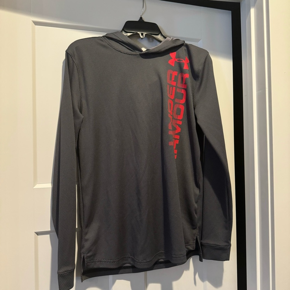 Under Armour boys XL hooded long sleeve